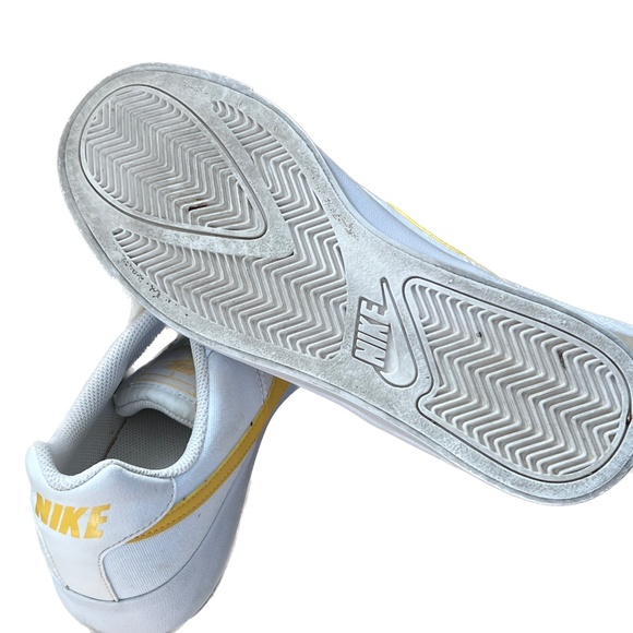 Nike Court Royale Sneakers White Yellow Swish 7.5 Low Top CD5405-102 Dated 11/19 - Picture 7 of 8